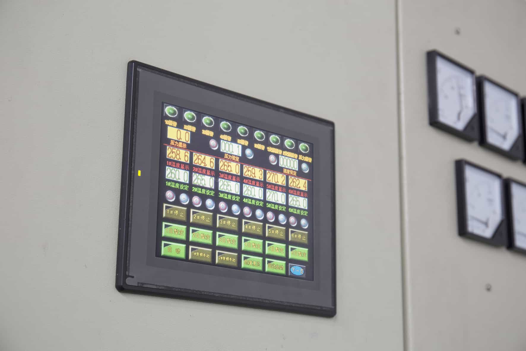 全自動(dòng)高精度一體化刷絲生產(chǎn)設(shè)備，溫控精度+0.5℃，穩(wěn)定性遠(yuǎn)超同行